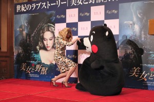映画『美女と野獣』来日記者会見に登場したレア・セドゥー、くまモン