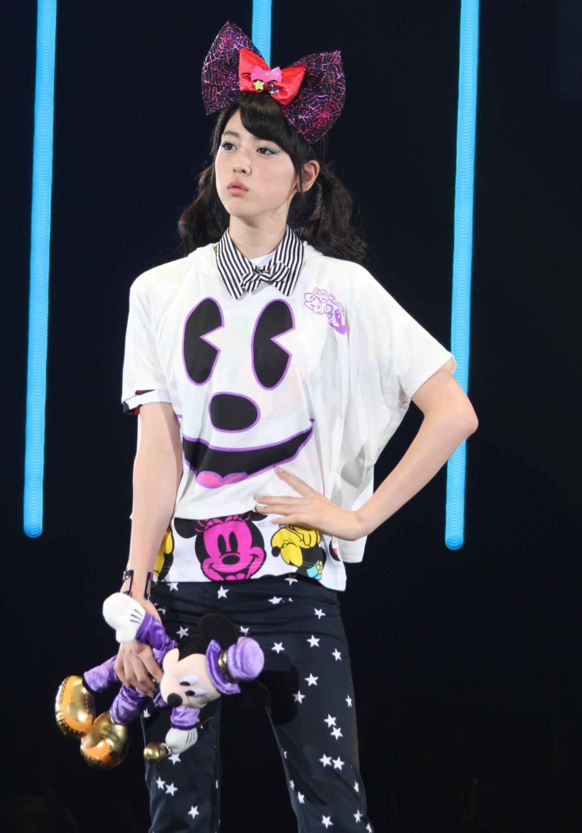 桐谷美玲、黒ジャケットでクールに登場！＜東京ガールズコレクション2014秋冬＞