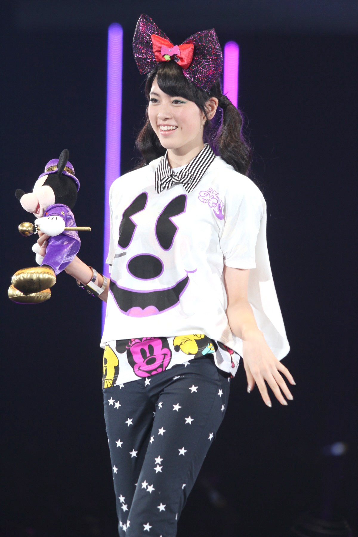 桐谷美玲、黒ジャケットでクールに登場！＜東京ガールズコレクション2014秋冬＞