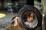 犬を洗濯機で洗う写真をフェイスブックに投稿　ネット上で怒りの声
