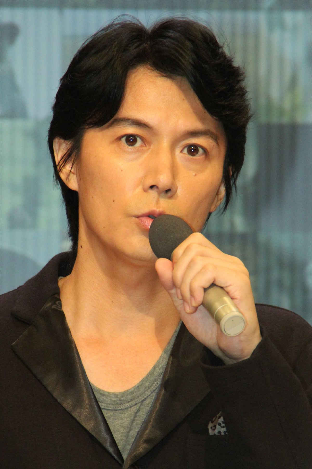 福山雅治『ホットスポット』でカメレオンの吸引力を試す!?「虫を口に咥えて…」