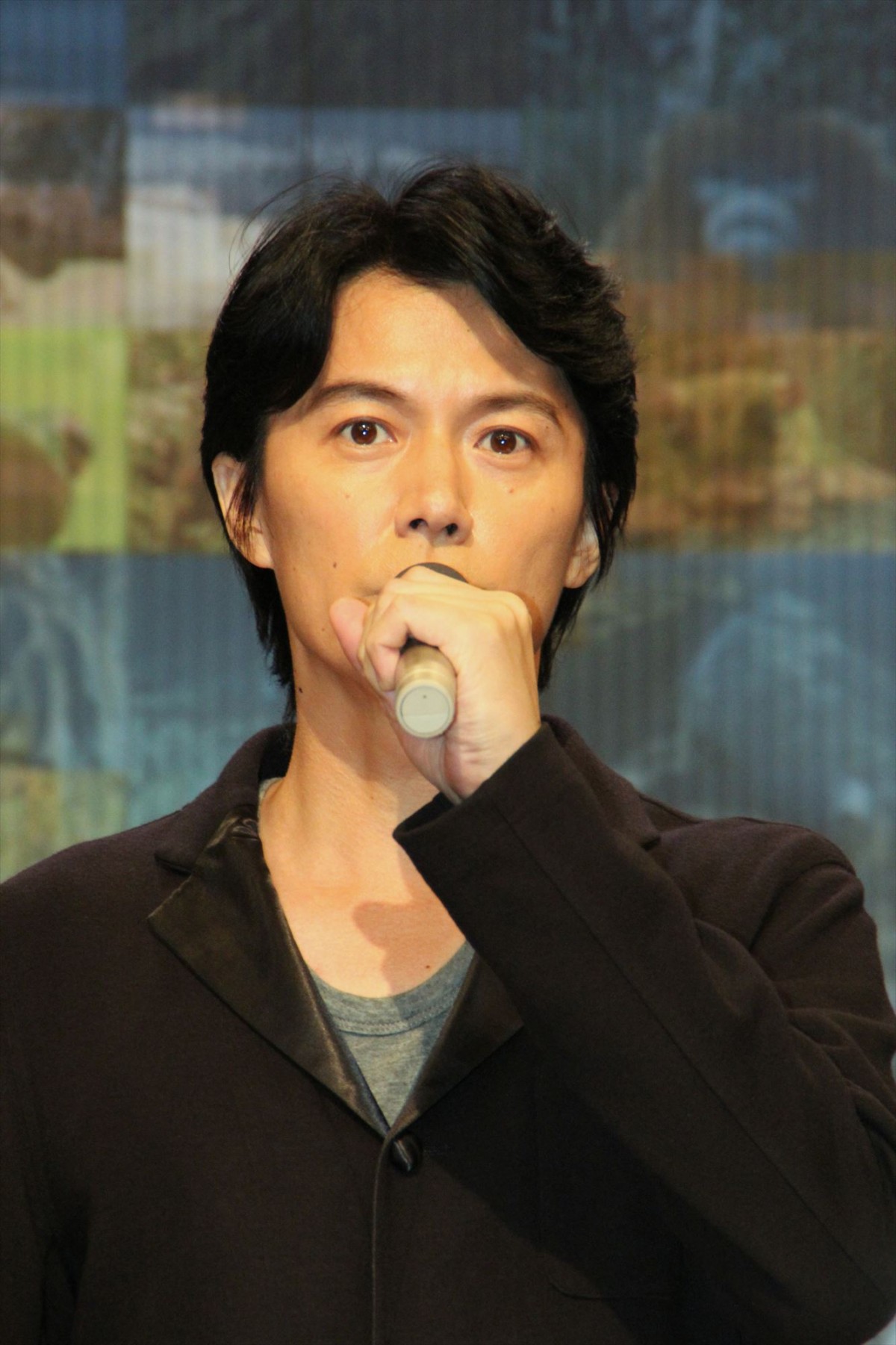 福山雅治『ホットスポット』でカメレオンの吸引力を試す!?「虫を口に咥えて…」