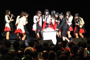 モーニング娘。誕生日イベント『18年目もいきまっしょい！』トークの様子
