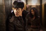 イ・ビョンホン主演『悪魔を見た』リメイク決定、『サプライズ』監督を起用