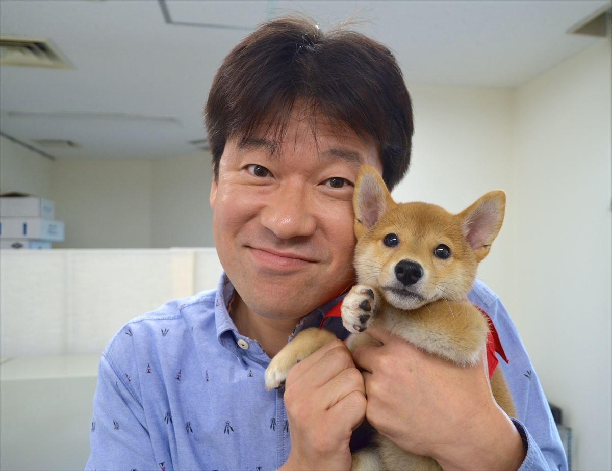 佐藤二朗「犬には全く興味なし」断言するも、実はマメシバ一郎にデレデレ