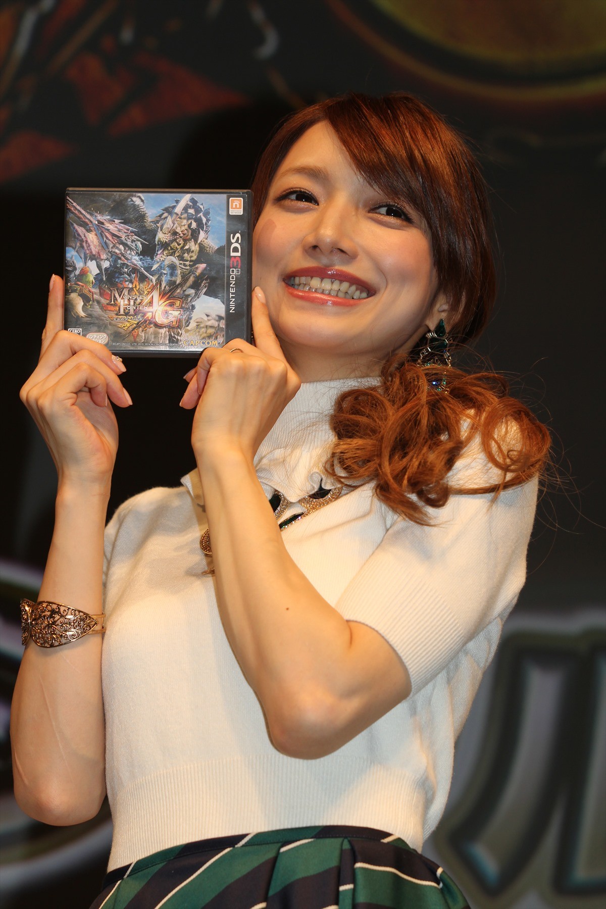 ＜TGS 2014＞後藤真希、『モンハン』ブースに登場！　CM共演した彦摩呂にダメ出し