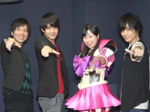 『聖闘士星矢 LEGEND of SANCTUARY』座談会収録を行なった声優陣（左より赤羽根健治、石川界人、佐々木彩夏、岡本信彦）