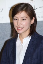 仲里依紗、『昨夜のカレー、明日のパン』試写会にて