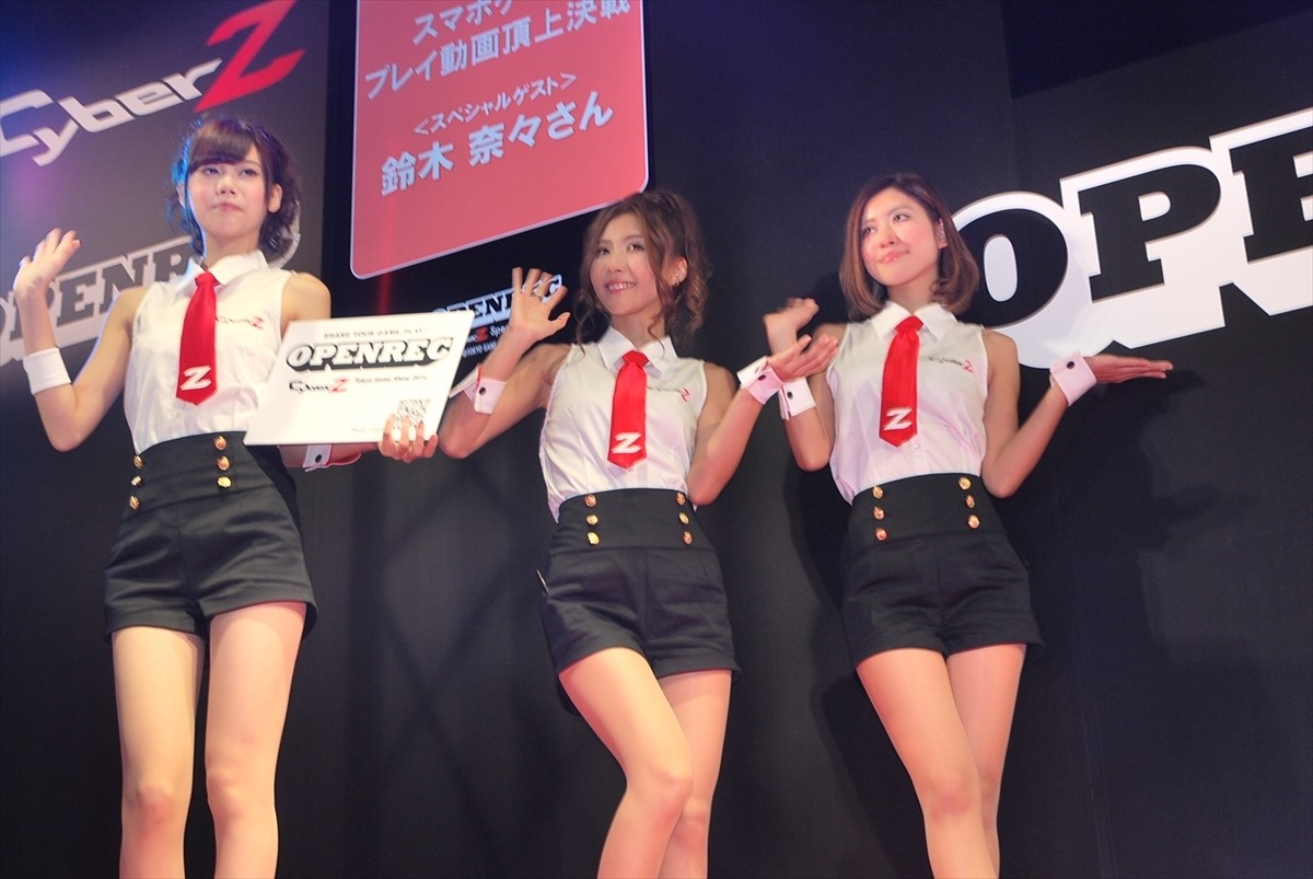 ＜TGS 2014＞鈴木奈々「キャンディークラッシュ」に挑戦！子供ができたら「一緒にゲームやりたい」