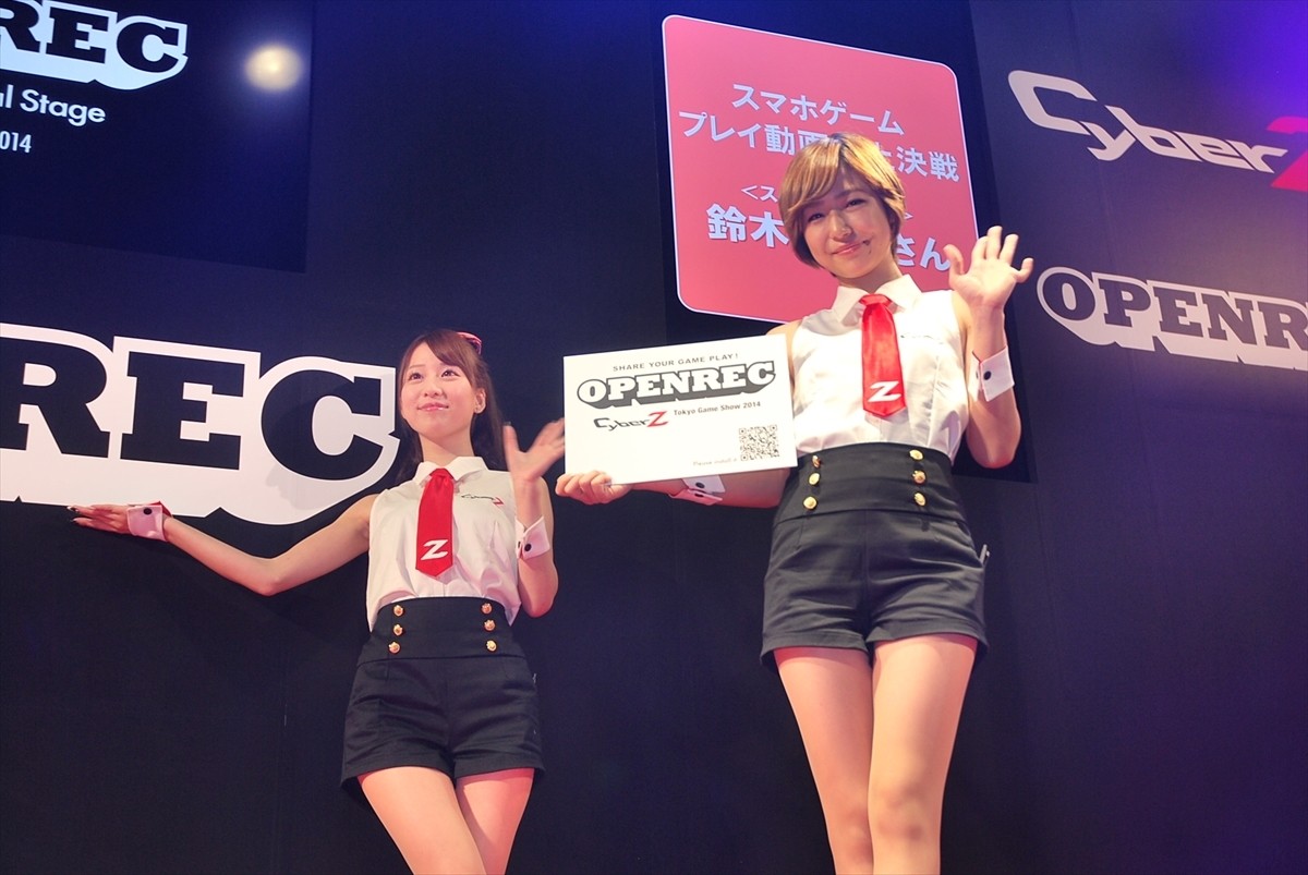 ＜TGS 2014＞鈴木奈々「キャンディークラッシュ」に挑戦！子供ができたら「一緒にゲームやりたい」