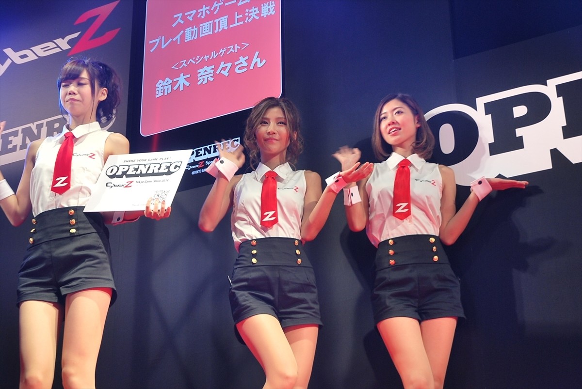 ＜TGS 2014＞鈴木奈々「キャンディークラッシュ」に挑戦！子供ができたら「一緒にゲームやりたい」