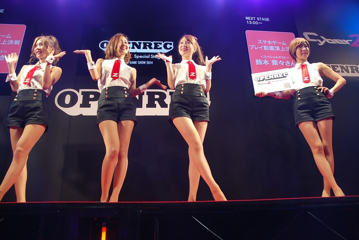 ＜TGS 2014＞鈴木奈々「キャンディークラッシュ」に挑戦！子供ができたら「一緒にゲームやりたい」