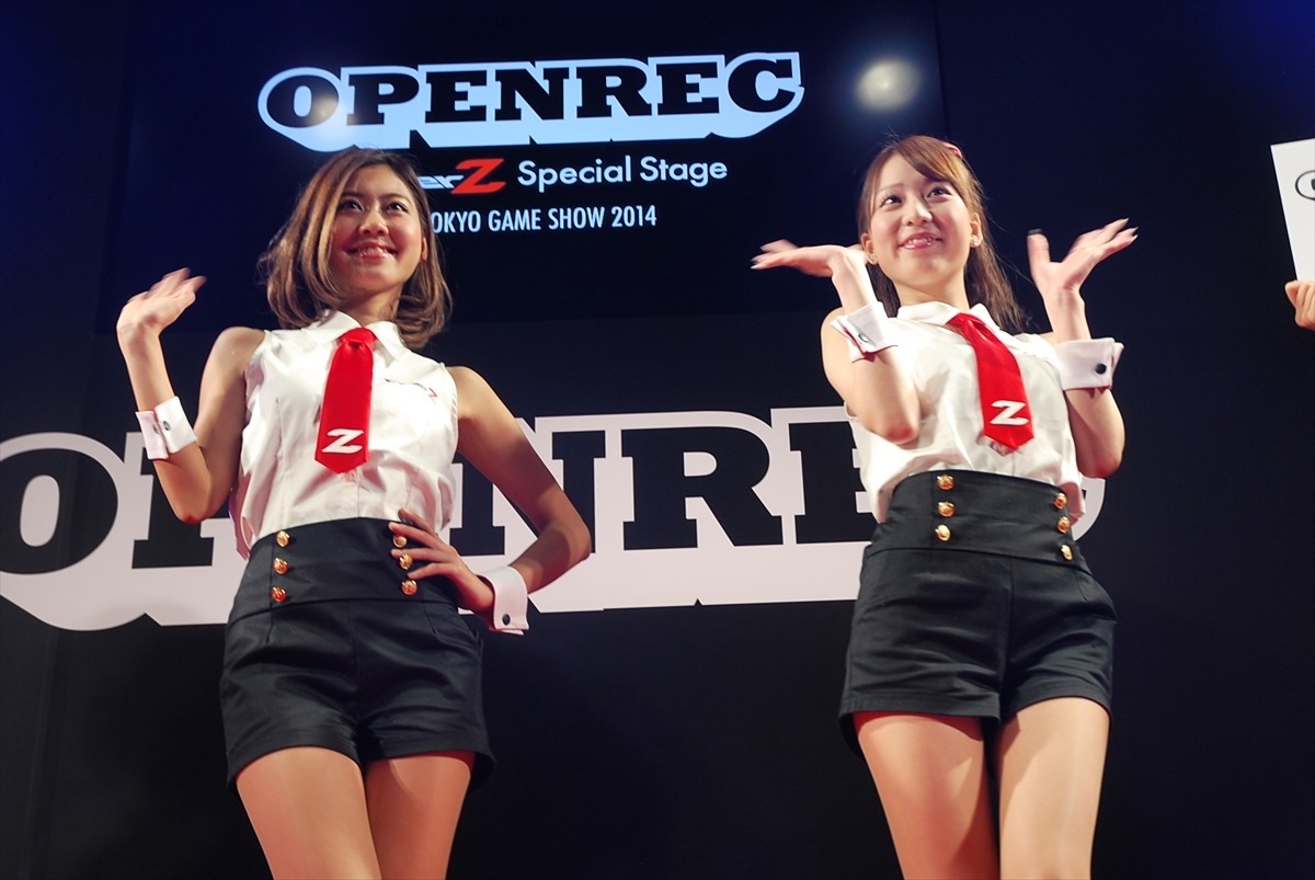 ＜TGS 2014＞鈴木奈々「キャンディークラッシュ」に挑戦！子供ができたら「一緒にゲームやりたい」
