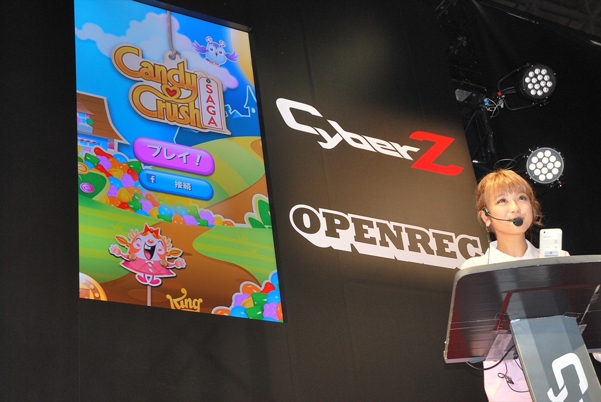 ＜TGS 2014＞鈴木奈々「キャンディークラッシュ」に挑戦！子供ができたら「一緒にゲームやりたい」