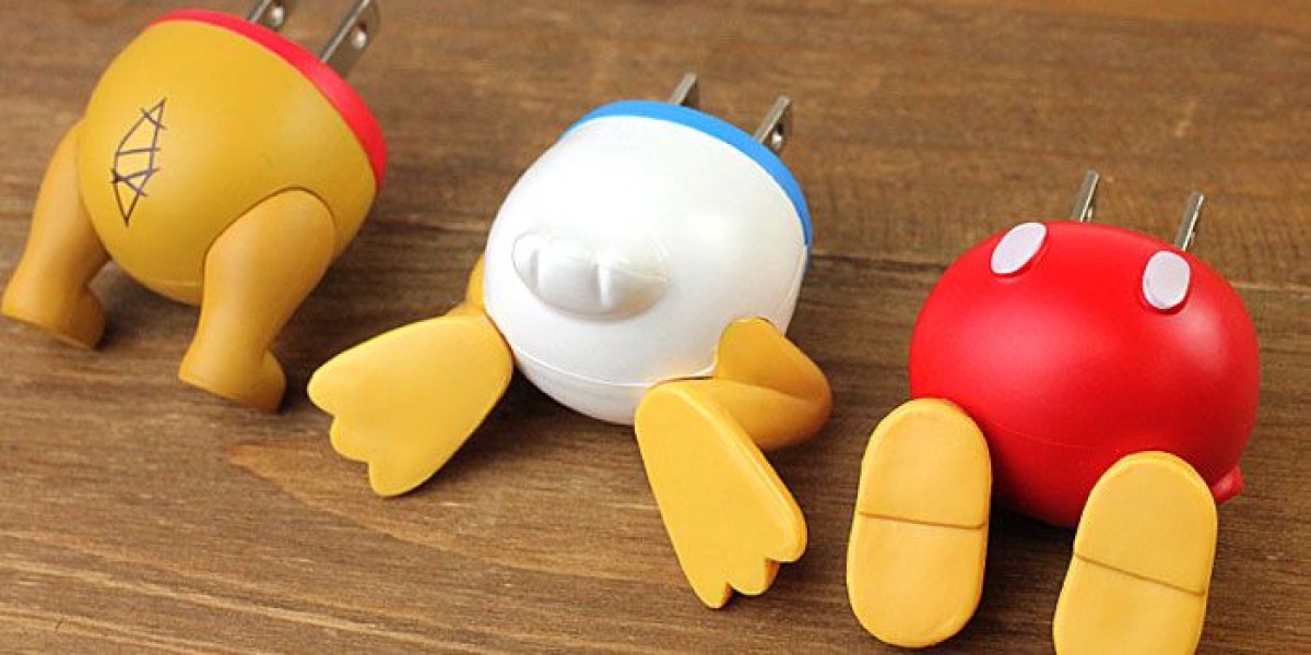 ディズニーキャラの“おしり”型充電器登場！　ミッキーたちのおしりでスマホをチャージ