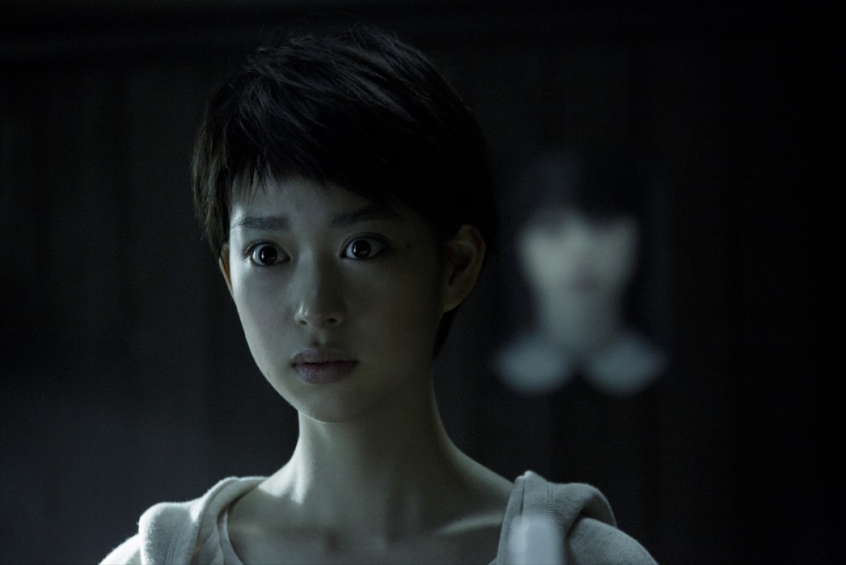 『零』中条あやみ＆森川葵、キスシーンは余裕!?「どの角度がいいですか？」逆質問