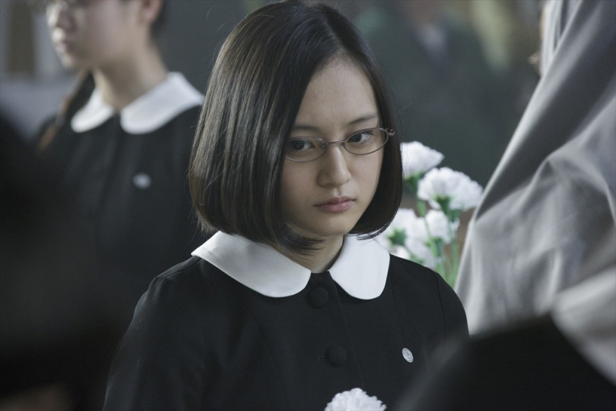 『零』中条あやみ＆森川葵、キスシーンは余裕!?「どの角度がいいですか？」逆質問