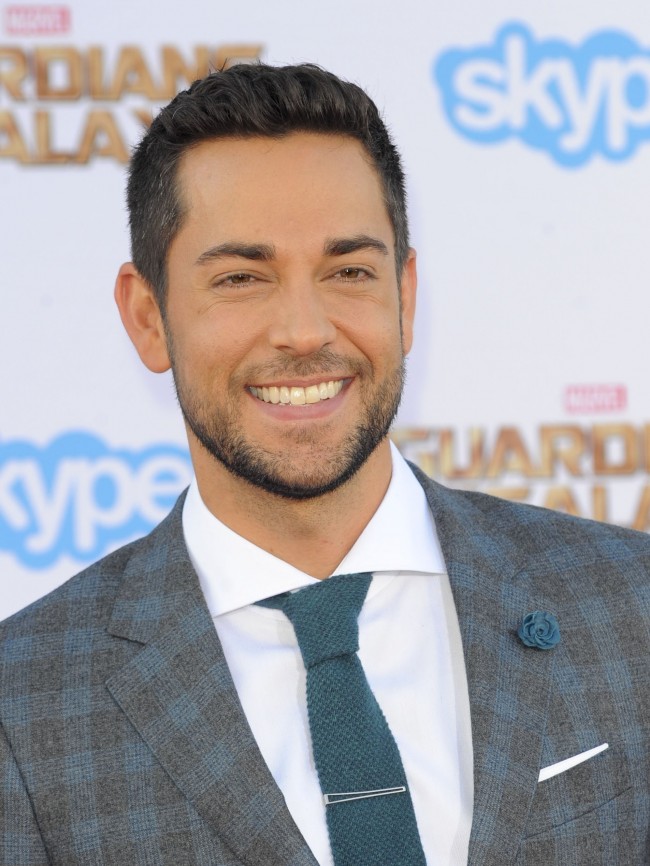 ザッカリー・リーヴァイ、Zachary Levi