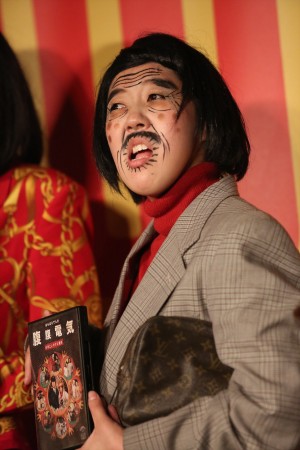 『腹腹電気』発売記念イベントに登場した日本エレキテル連合（中野聡子）