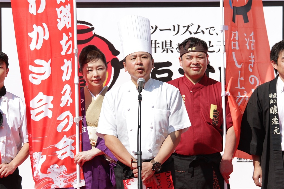 “丼の聖地”福井県が「福丼県」に改名!?　県知事、モデル鹿沼憂妃、トヨタ社長も“賛丼”