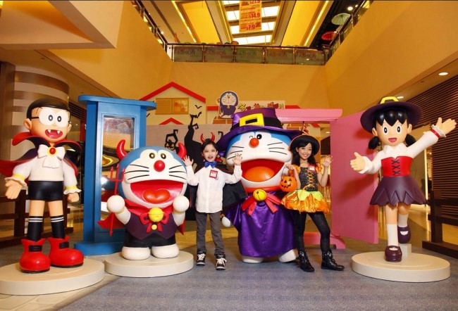 キョンシーとドラえもんが共演 香港テーマパークのハロウィンイベントがカオス 14年9月30日 写真 気になる ニュース クランクイン キョンシーとドラえもんが共演 香港テーマパークのハロウィンイベントがカオス 14年9月30日 写真 気になる ニュース クランクイン