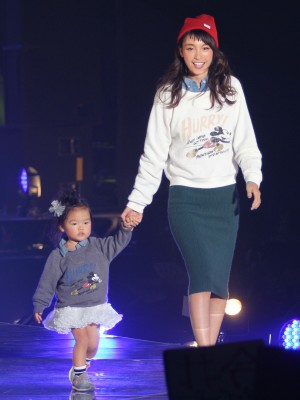 木下優樹菜＆愛娘の莉々菜ちゃん、『GirlsAward 2014 AUTUMN／WINTER』