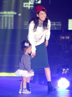 木下優樹菜＆愛娘の莉々菜ちゃん、『GirlsAward 2014 AUTUMN／WINTER』