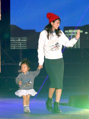 木下優樹菜＆愛娘の莉々菜ちゃん、『GirlsAward 2014 AUTUMN／WINTER』