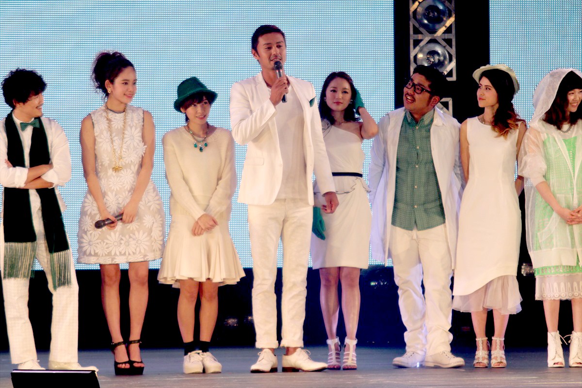 『テラスハウス』歴代メンバー20人が集結！「みんなに出会えたことは一生の宝物」＜GirlsAward 2014秋冬＞