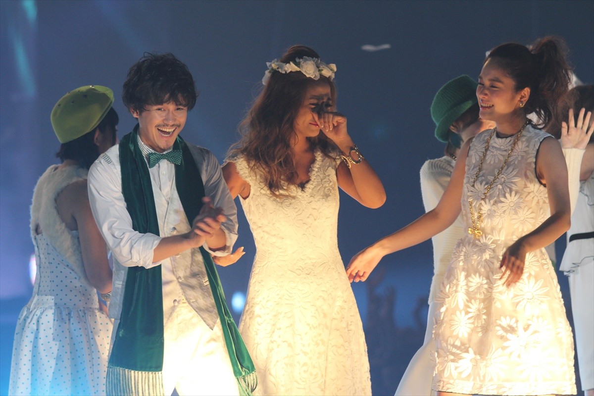 『テラスハウス』歴代メンバー20人が集結！「みんなに出会えたことは一生の宝物」＜GirlsAward 2014秋冬＞