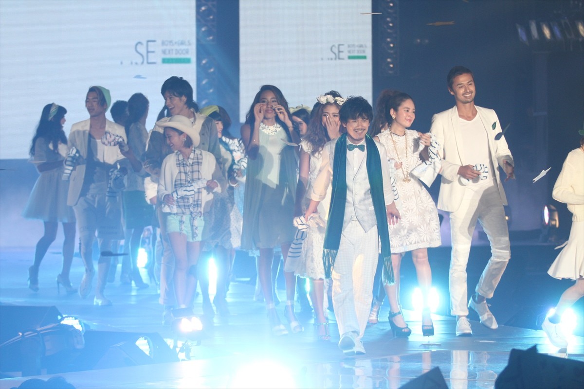 『テラスハウス』歴代メンバー20人が集結！「みんなに出会えたことは一生の宝物」＜GirlsAward 2014秋冬＞