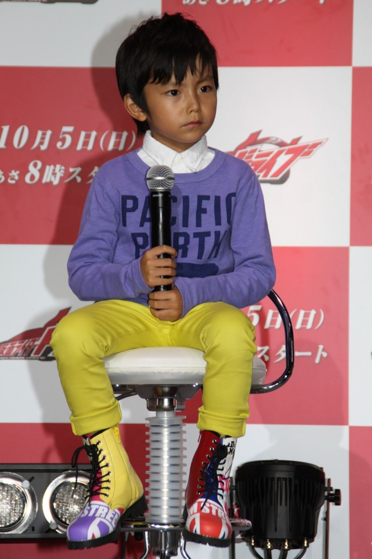 子役・加藤憲史郎の仕事ぶり、土田晃之が絶賛 『仮面ライダードライブ』イベント登場