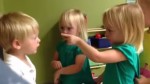 ＜動画＞「僕のハートをつついたね…」ヒートアップする子供の口論がかわいすぎる！