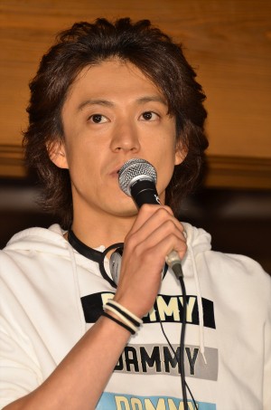 『信長協奏曲』記者会見に登場した小栗旬