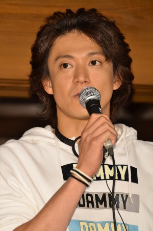 『信長協奏曲』記者会見に登場した小栗旬