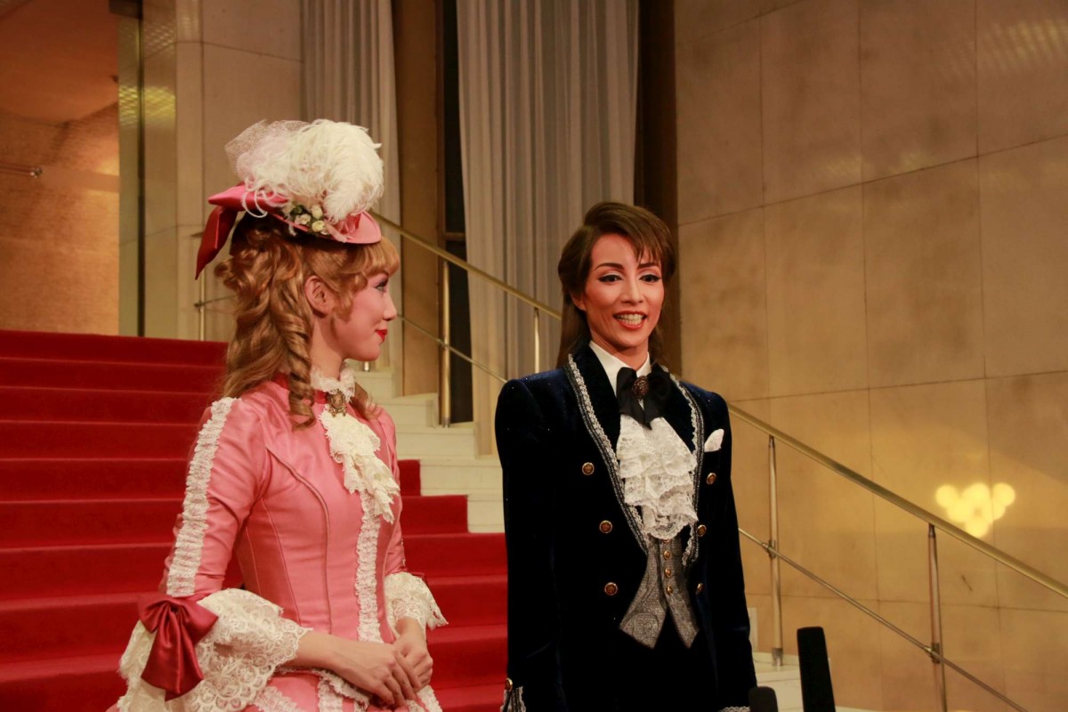 宝塚雪組『伯爵令嬢』新トップコンビが結婚!?　早霧せいなの冗談に咲妃みゆ赤面