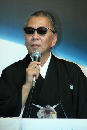 『六本木歌舞伎』製作発表会見に登場した三池崇史