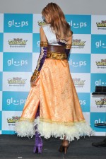 gloops新作ゲームタイトル発表会に登場したローラ