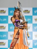 gloops新作ゲームタイトル発表会に登場したローラ