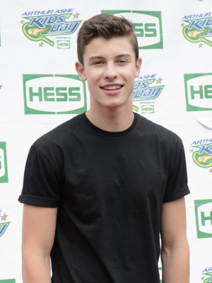 TIME誌「最も影響力のあるティーン25人」：ショーン・メンデス （16歳／ソーシャルメディア・ミュージシャン）