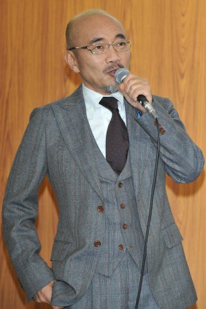 『女はそれを許さない』制作発表会に出席した竹中直人