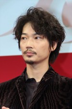 綾野剛、「第36回読者が選ぶ・講談社広告賞」にて