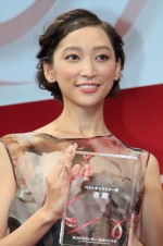 杏、「第36回読者が選ぶ・講談社広告賞」にて