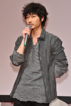 綾野剛、『すべてがFになる』制作発表＆完成披露試写会にて
