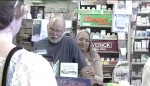 ＜動画＞閉店が決まった小さな商店…愛が詰まった感謝のドッキリに胸が熱くなる