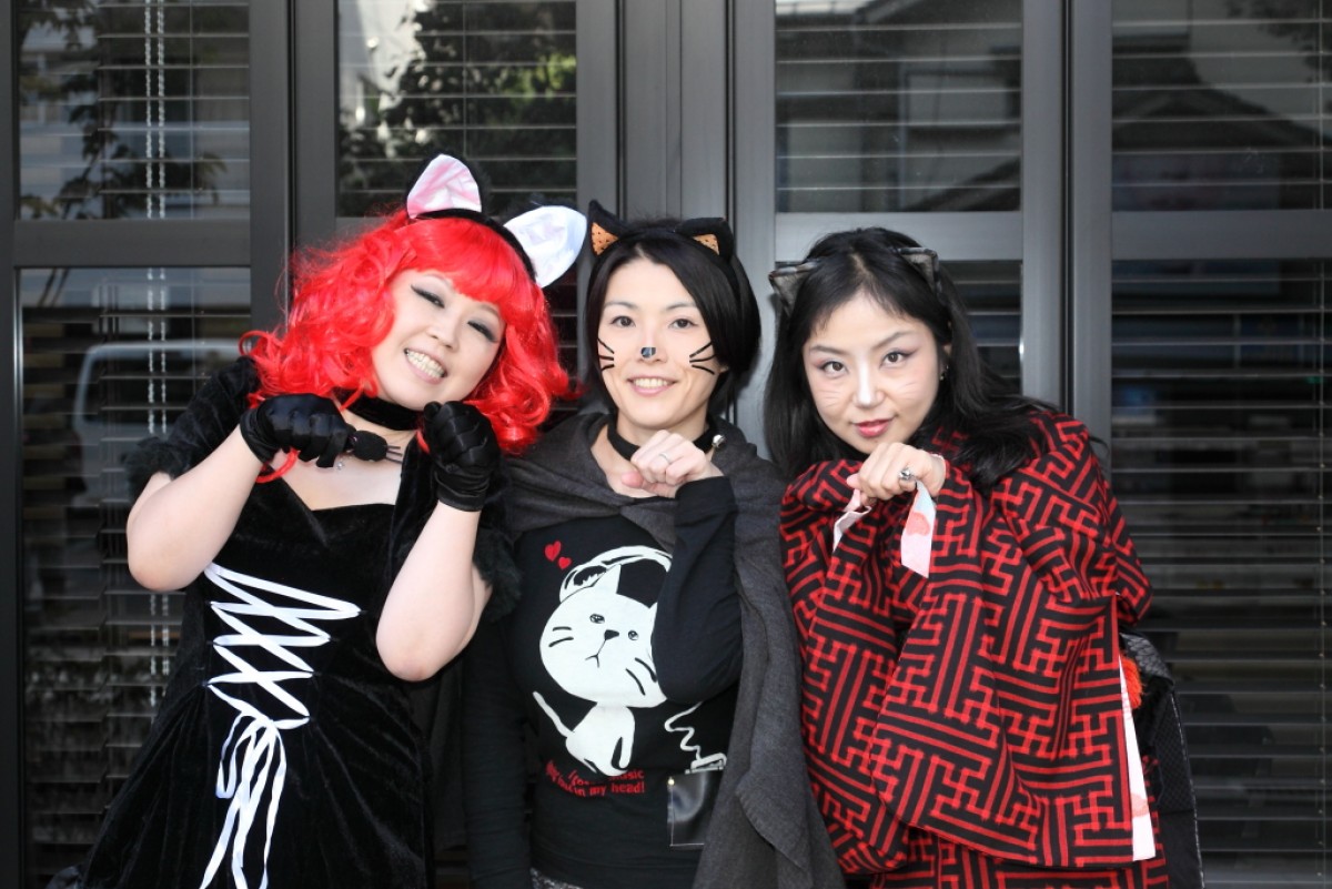 “猫版”ハロウィンパレードが神楽坂で開催！　猫の仮装なら誰でも参加OK
