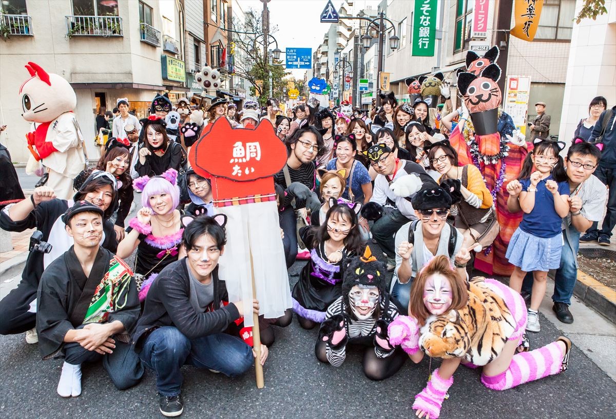 “猫版”ハロウィンパレードが神楽坂で開催！　猫の仮装なら誰でも参加OK