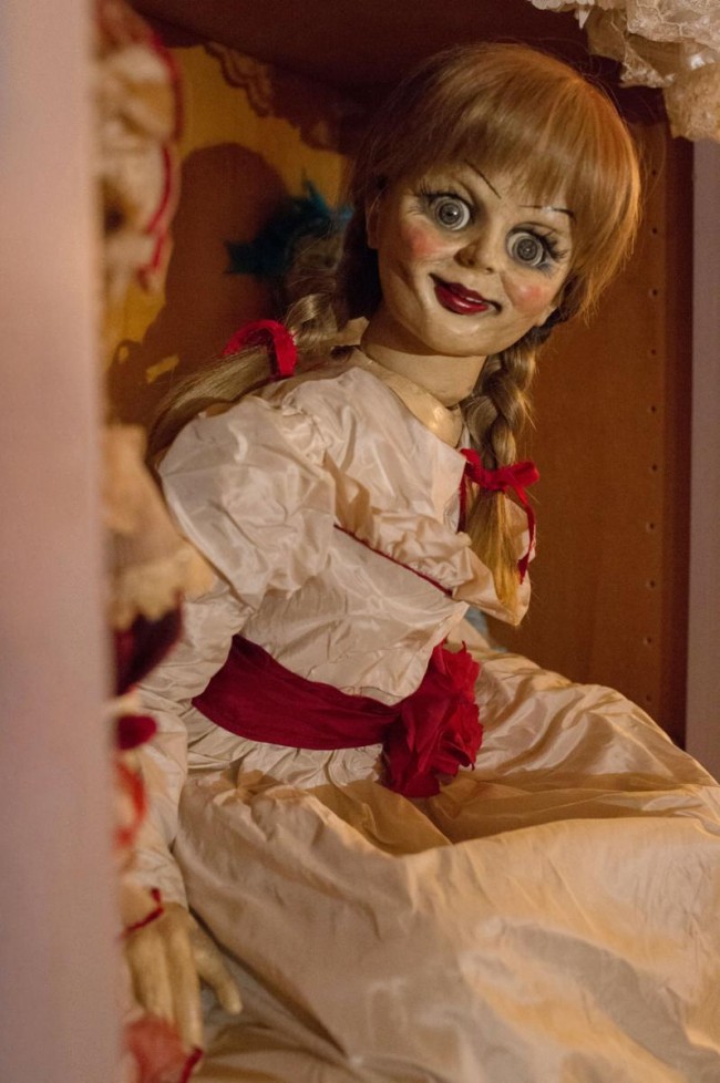 若者の暴動が原因で上映禁止（『Annabelle（原題）』場面写真）