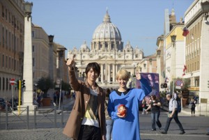 『神さまの言うとおり』プレミア上映会を前に、ローマを観光した福士蒼汰と山崎紘菜