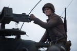 『フューリー』で時代を超え、父と同じく“シャーマン戦車”と共に戦うスコット・イーストウッド